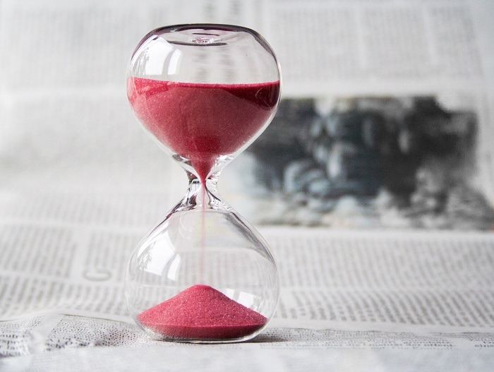 Time is pne of the most crucial factors that determine whether you can leave the airport during a layover or not.