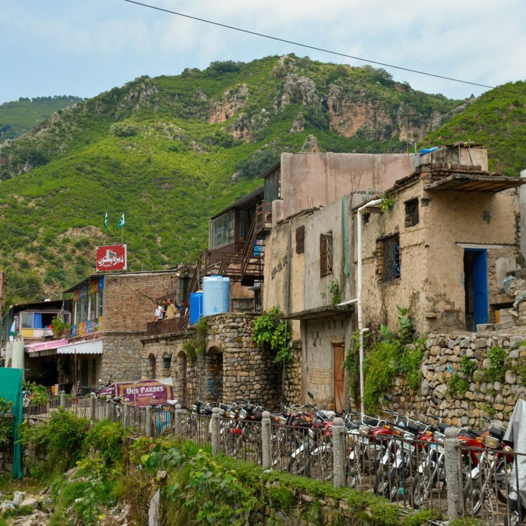 10 Awesome Things To Do In Islamabad In A Day 3 Saidpur Village is a 500-year-old village with Muslim, Hindu, and Sikh elements. Visiting the village is one of the best things to do in Islamabad.