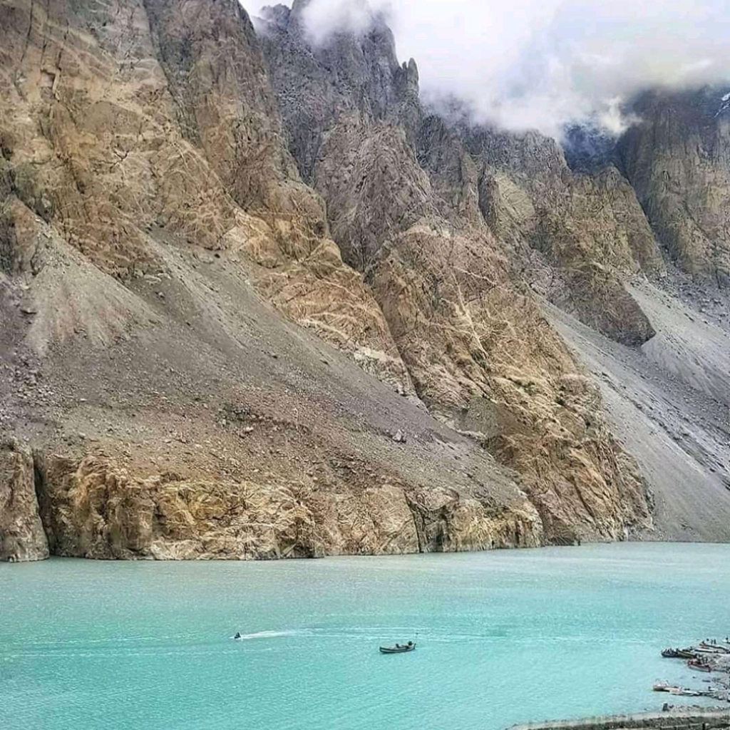 Hunza Valley, Pakistan: A Full Guide To Pakistan's Jewel Of The North 11 Beautiful blue Attabad Lake in Hunza Valley, Pakistan.